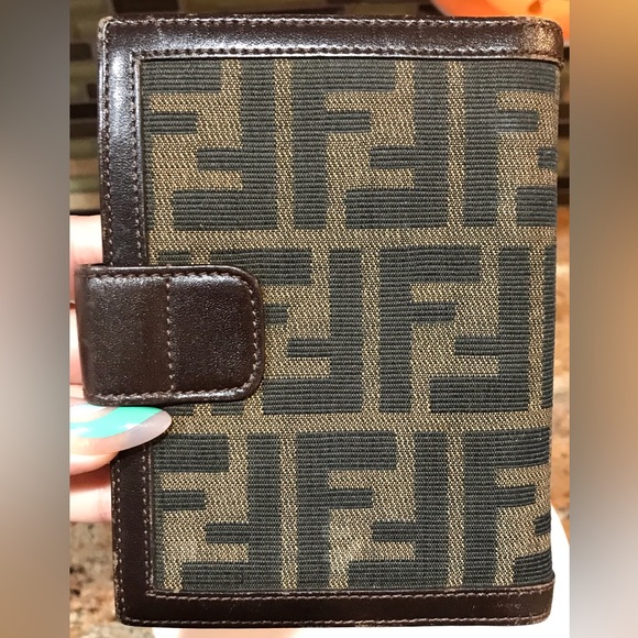 FENDI Zucca Agenda with Notebook 🔥😍❤️ - Picture 4 of 17